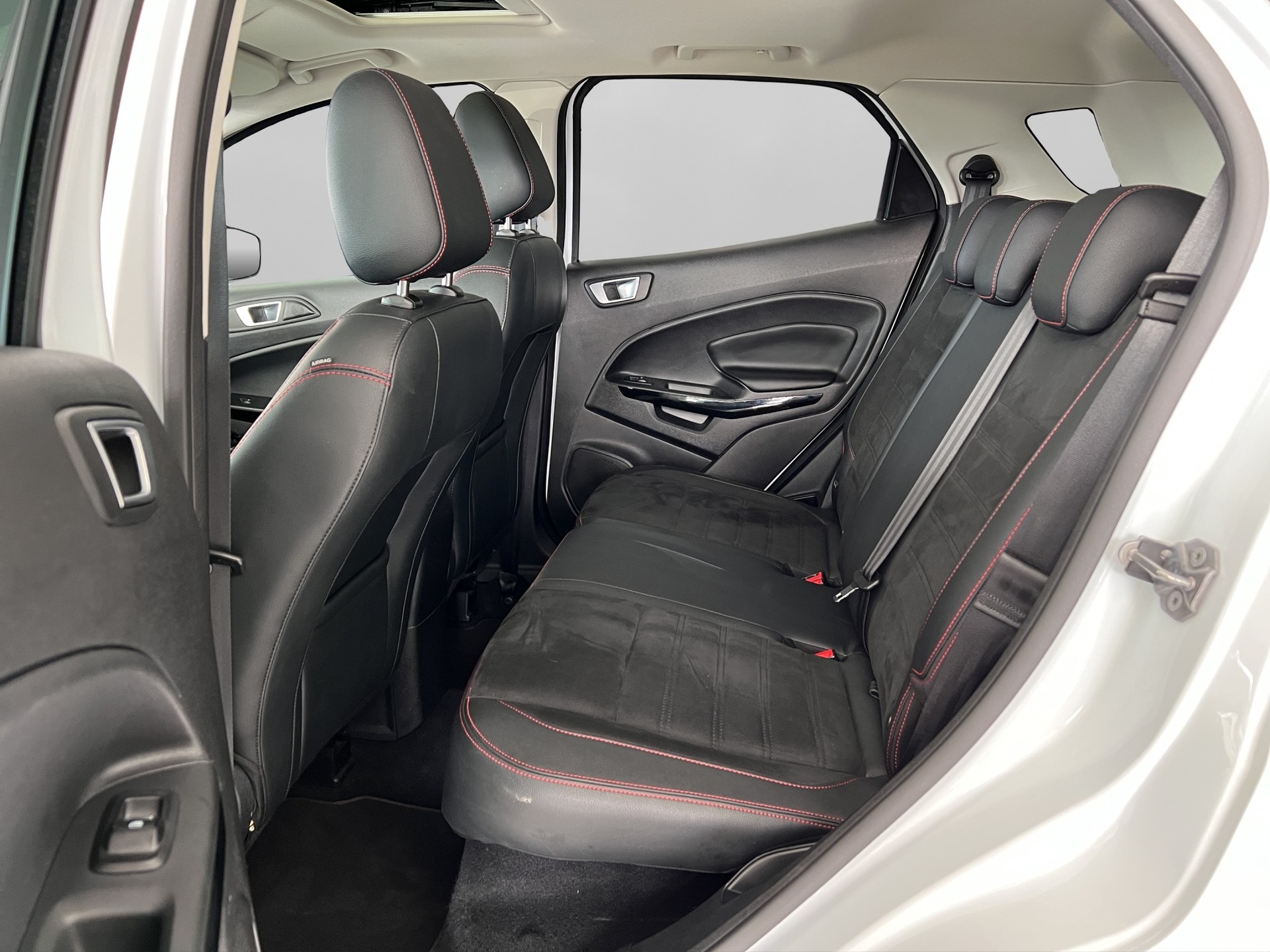 FORD EcoSport 1.0 SCTi ST-Line-image-8