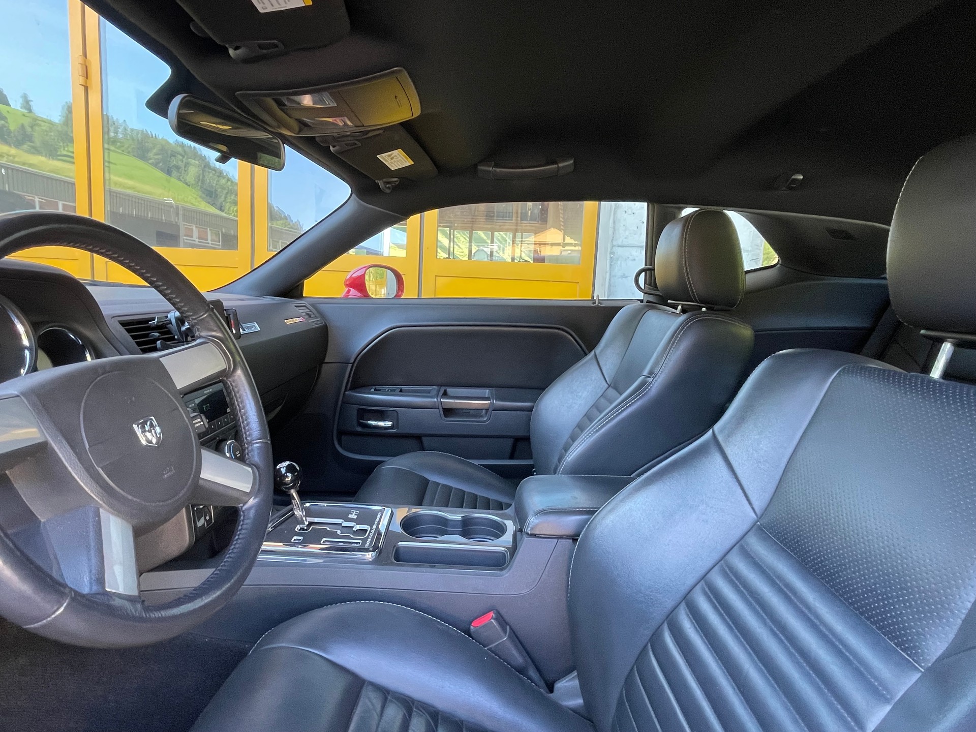 DODGE 5.7 V8 Hemi R/T Miami-image-12