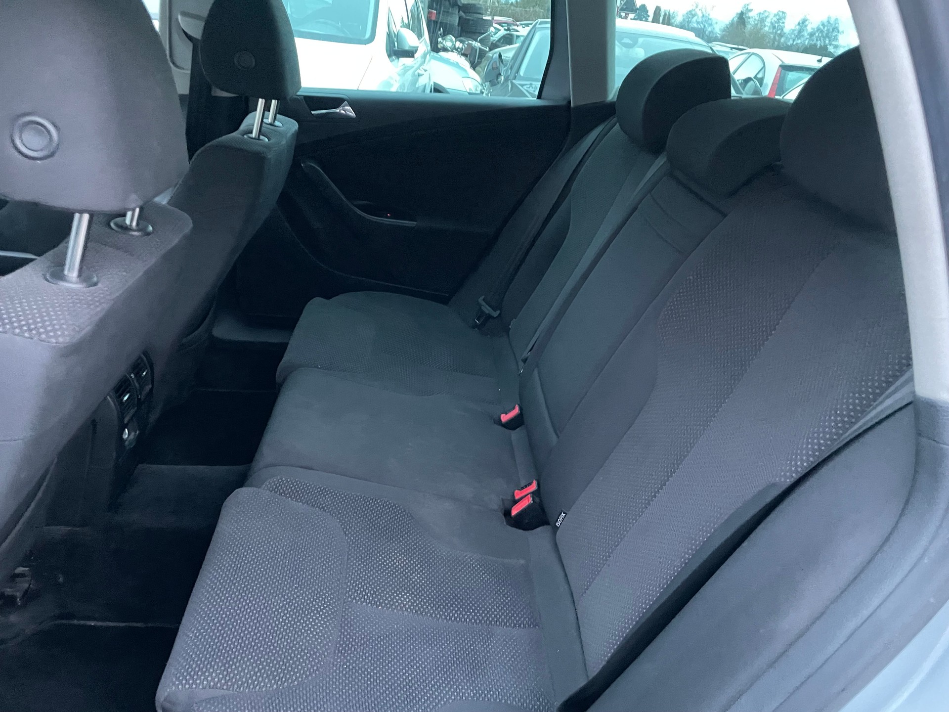 VW Passat Variant 2.0 TDI Comfortline-image-11