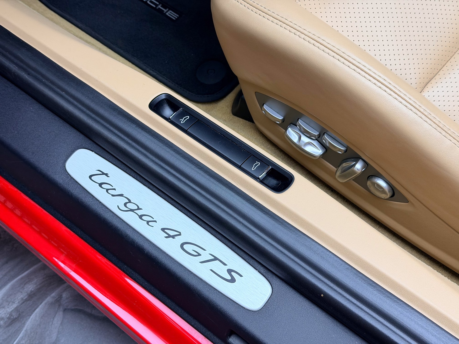 PORSCHE 911 Targa 4 GTS PDK-image-13