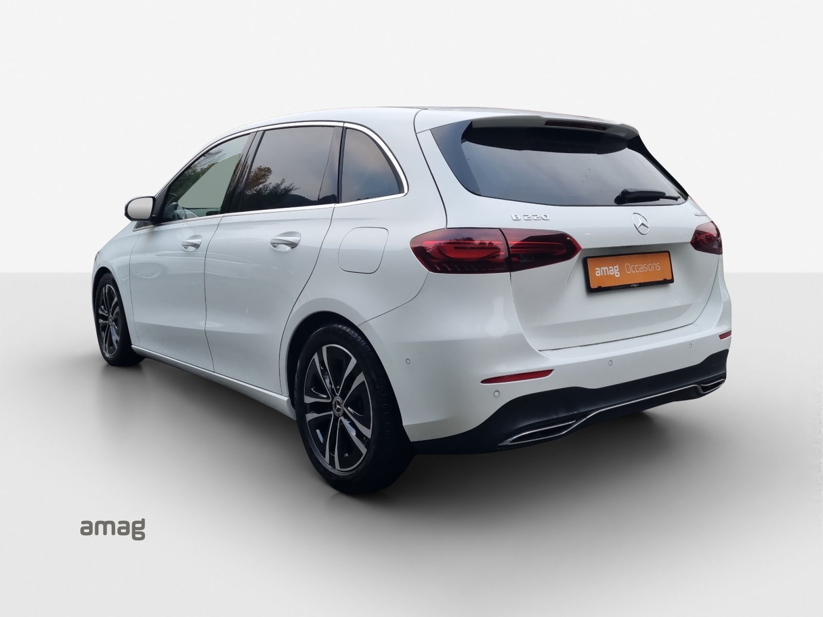 MERCEDES-BENZ B 220 4Matic 8G-DCT-showroom-element-2