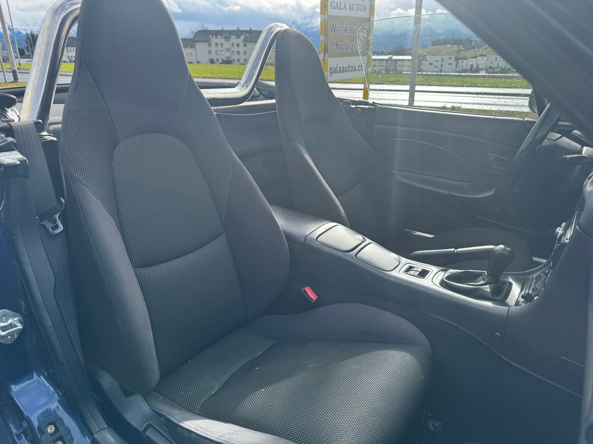 MAZDA MX-5 1.6i-16 Youngster-image-11