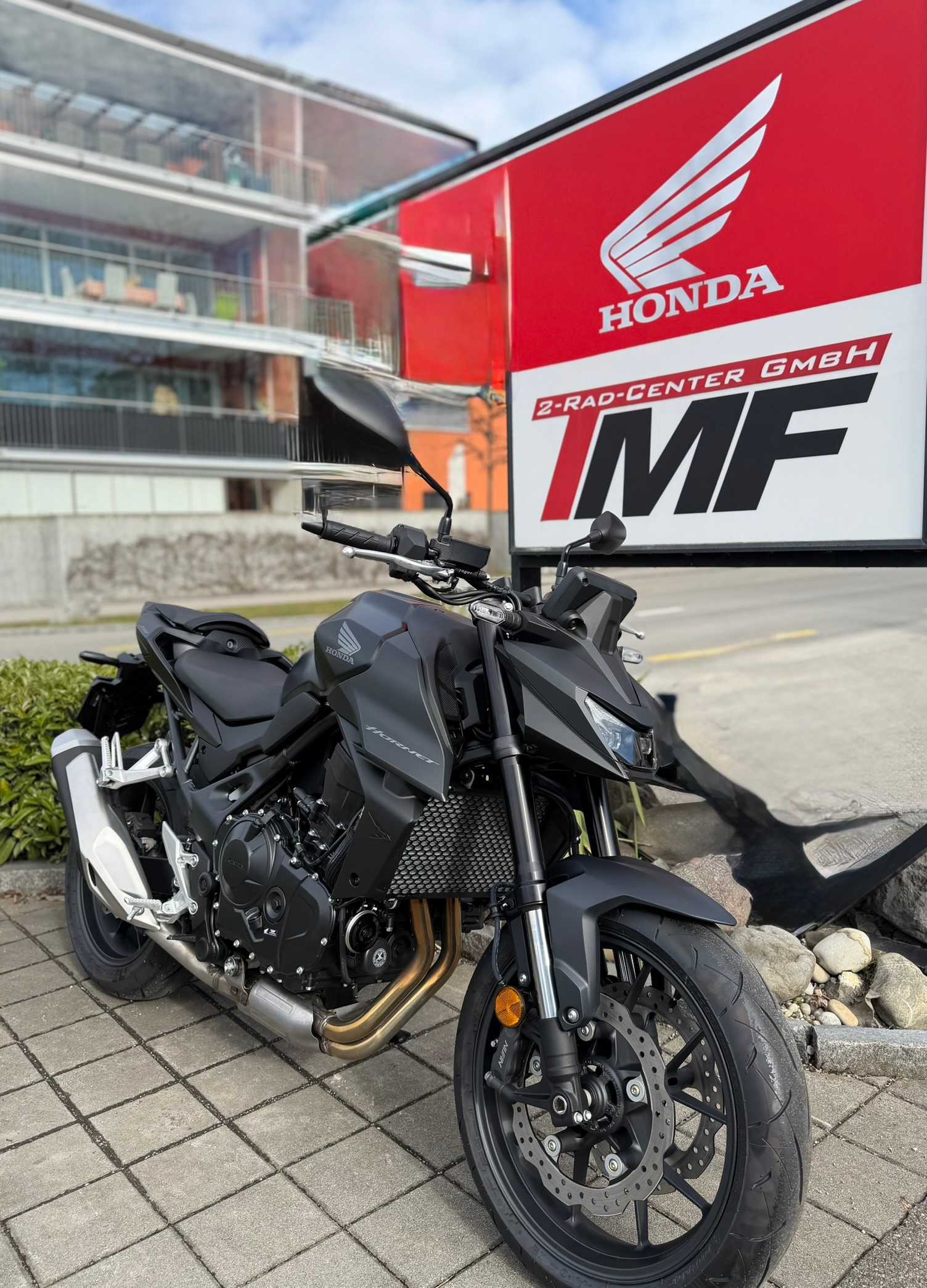HONDA CB 750 Hornet-showroom-element-1