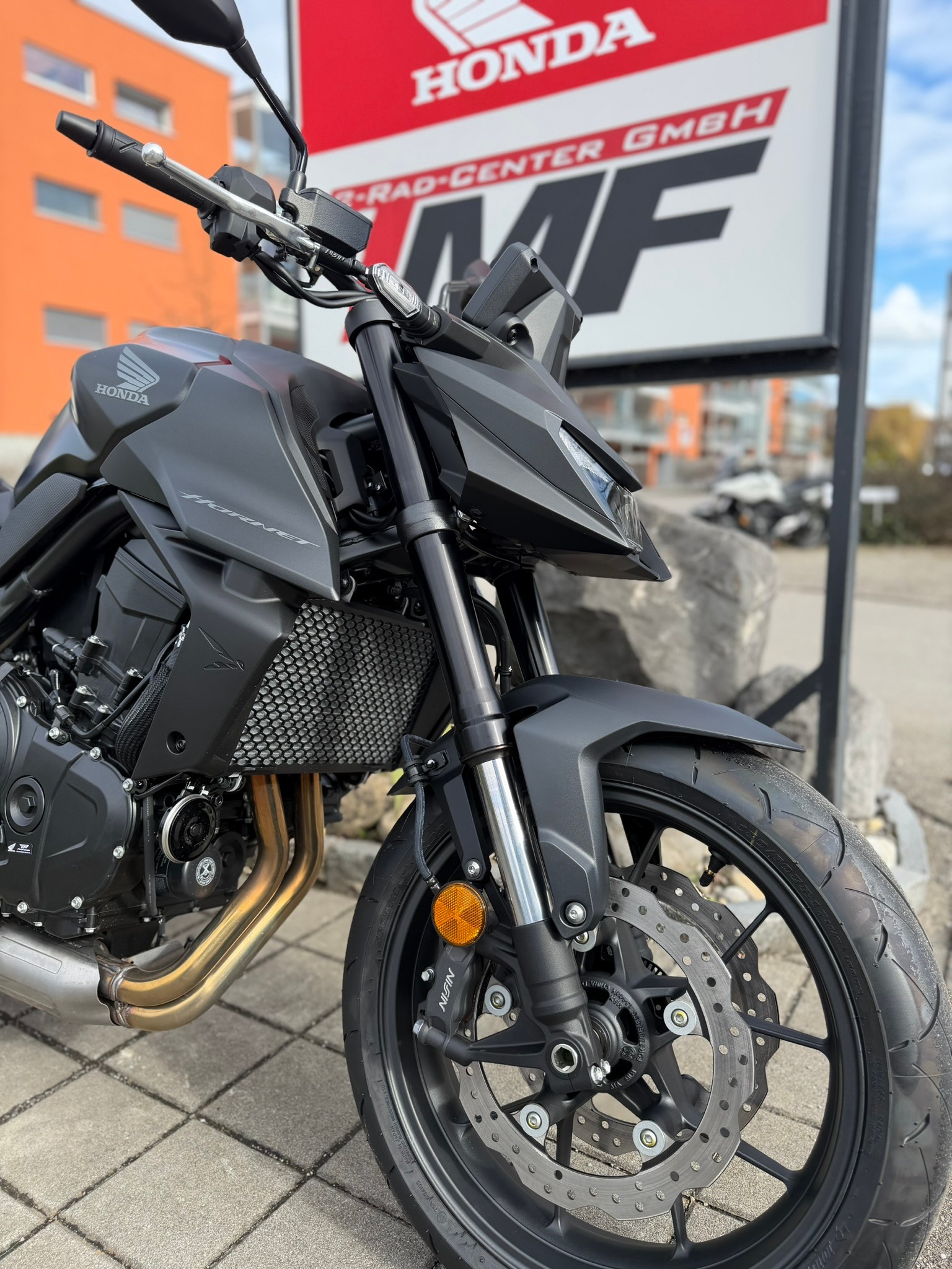 HONDA CB 750 Hornet-showroom-element-3