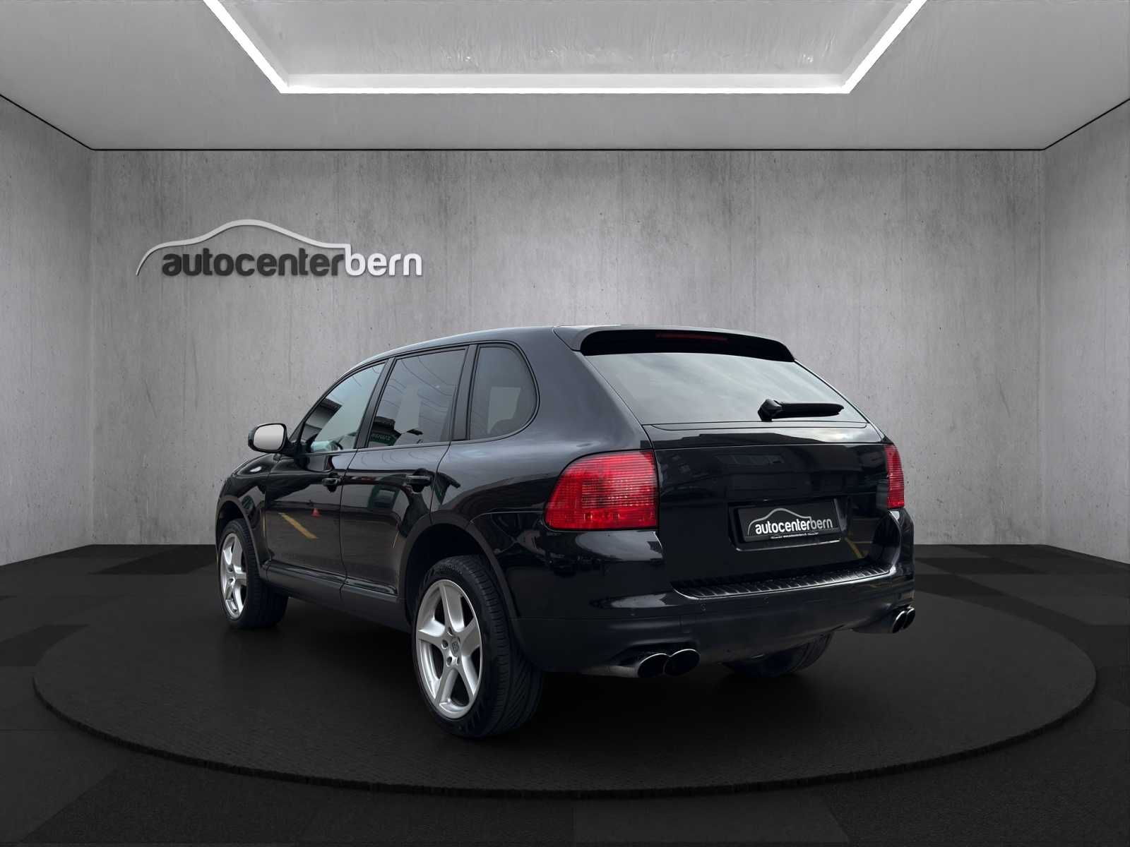 PORSCHE Cayenne Turbo S-image-4