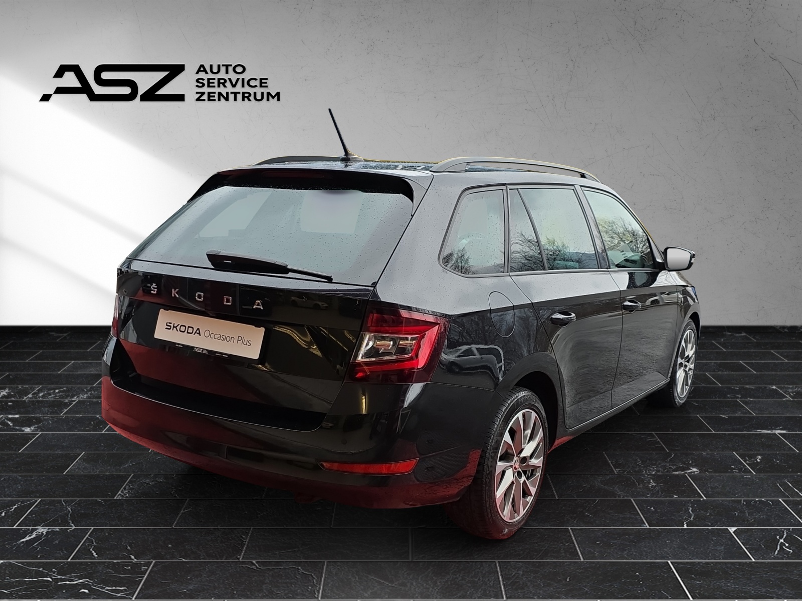 SKODA Fabia Combi 1.0 TSI Clever DSG-image-2