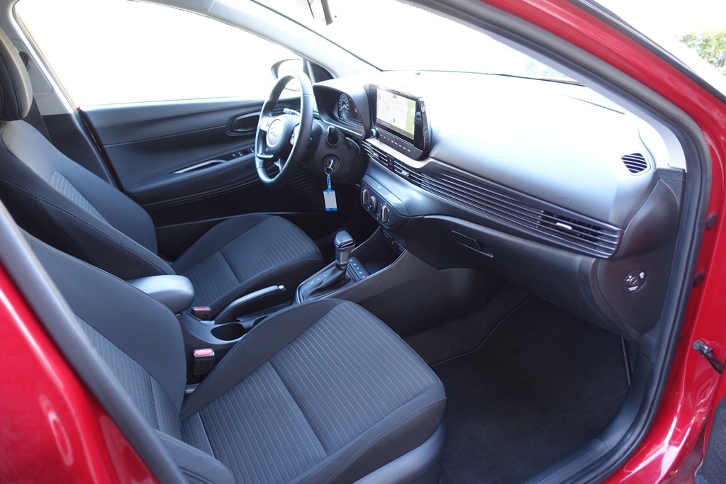 HYUNDAI i20 1.0 T-GDi Amplia DCT-image-15