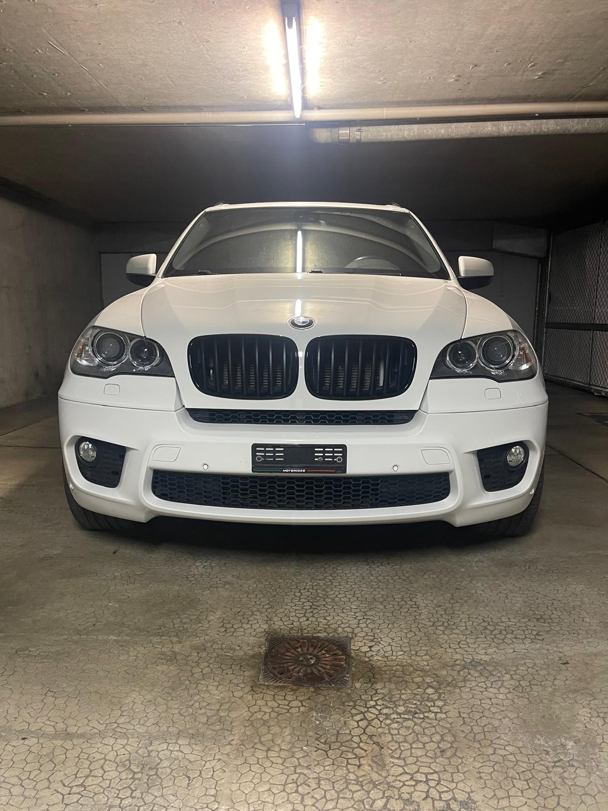 BMW X5 xDrive 30d Steptronic-image-0