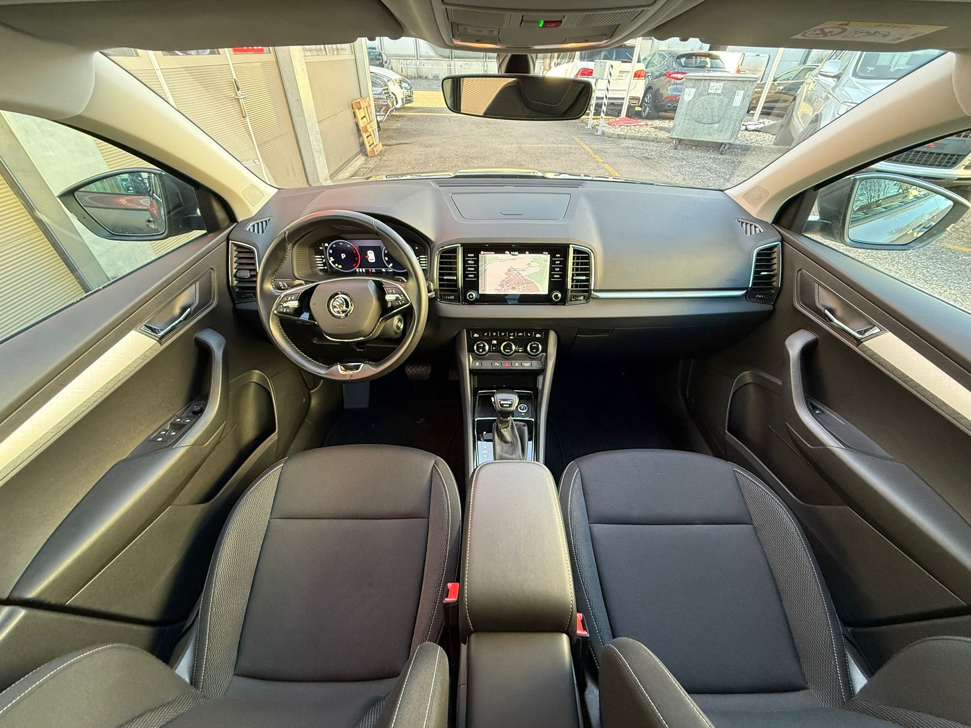 SKODA Karoq 2.0 TDI CR Ambition 4x4 DSG-image-8
