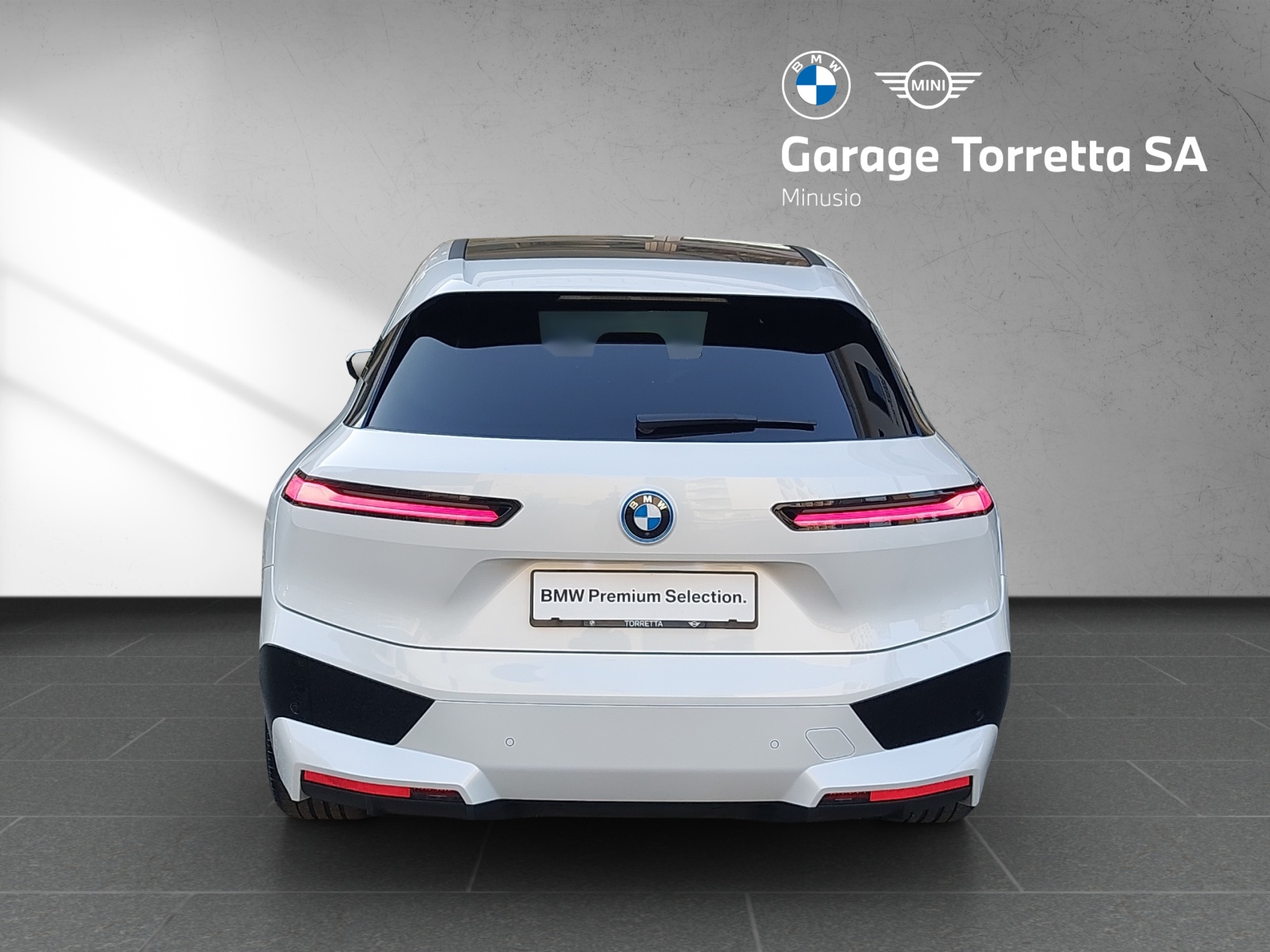 BMW iX xDrive40 Launch Edition-image-3
