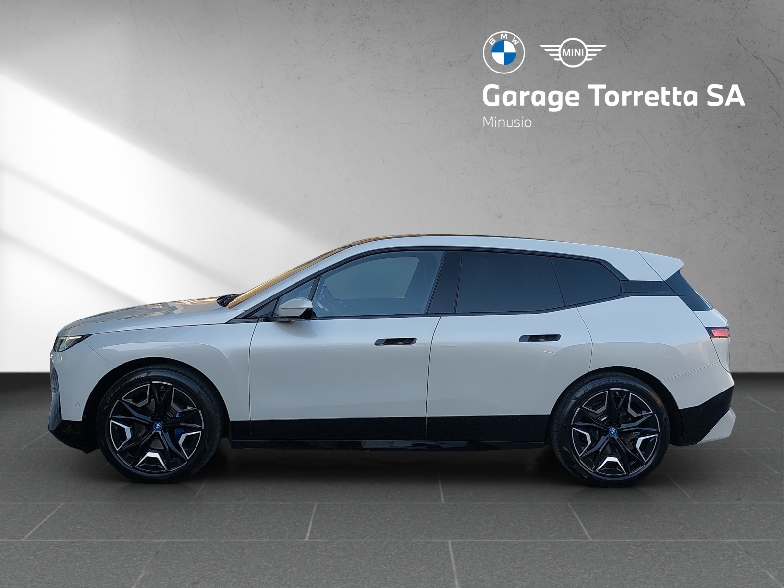 BMW iX xDrive40 Launch Edition-image-1