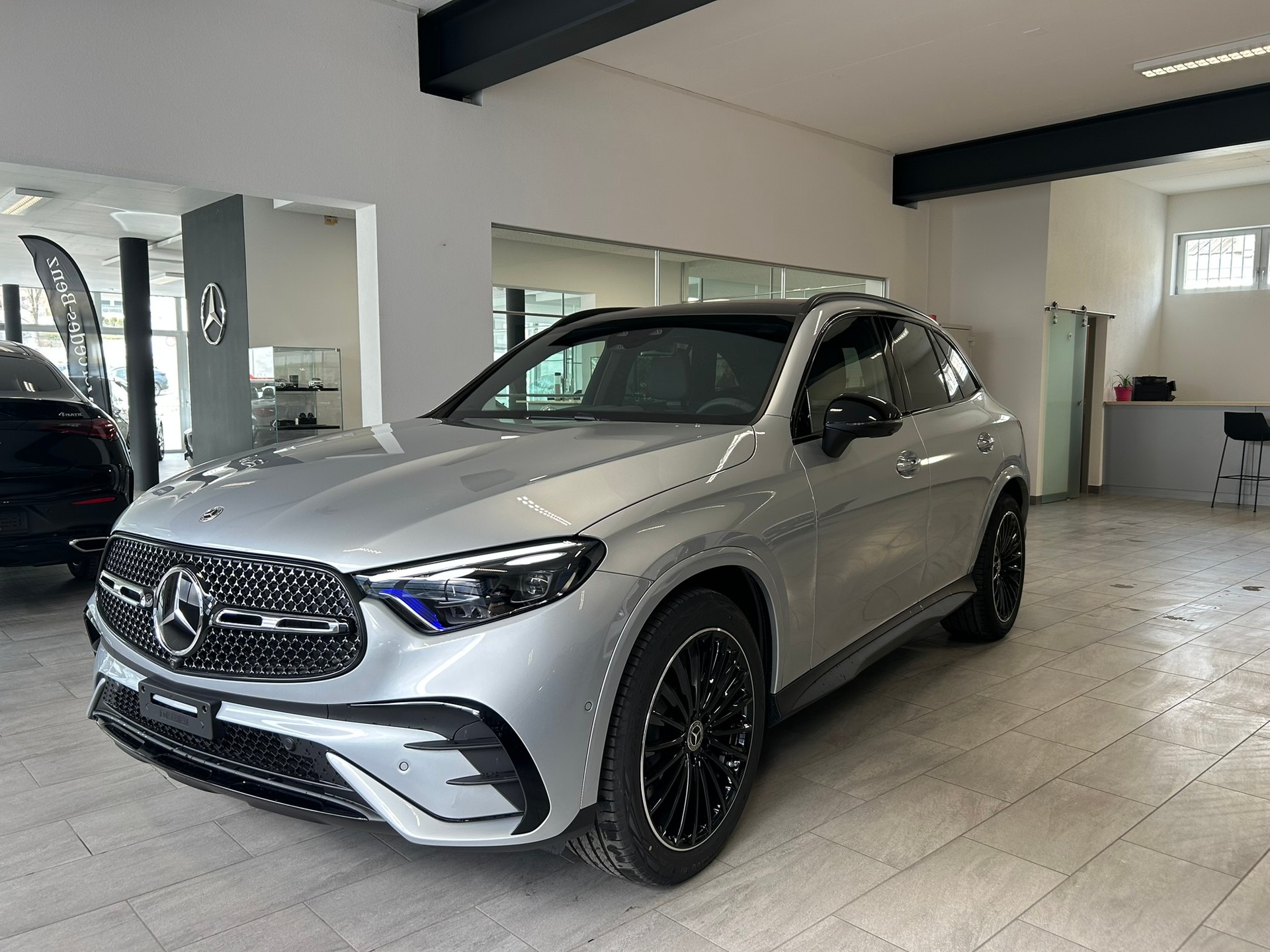 MERCEDES-BENZ GLC 300 4Matic 9G-Tronic-image-0