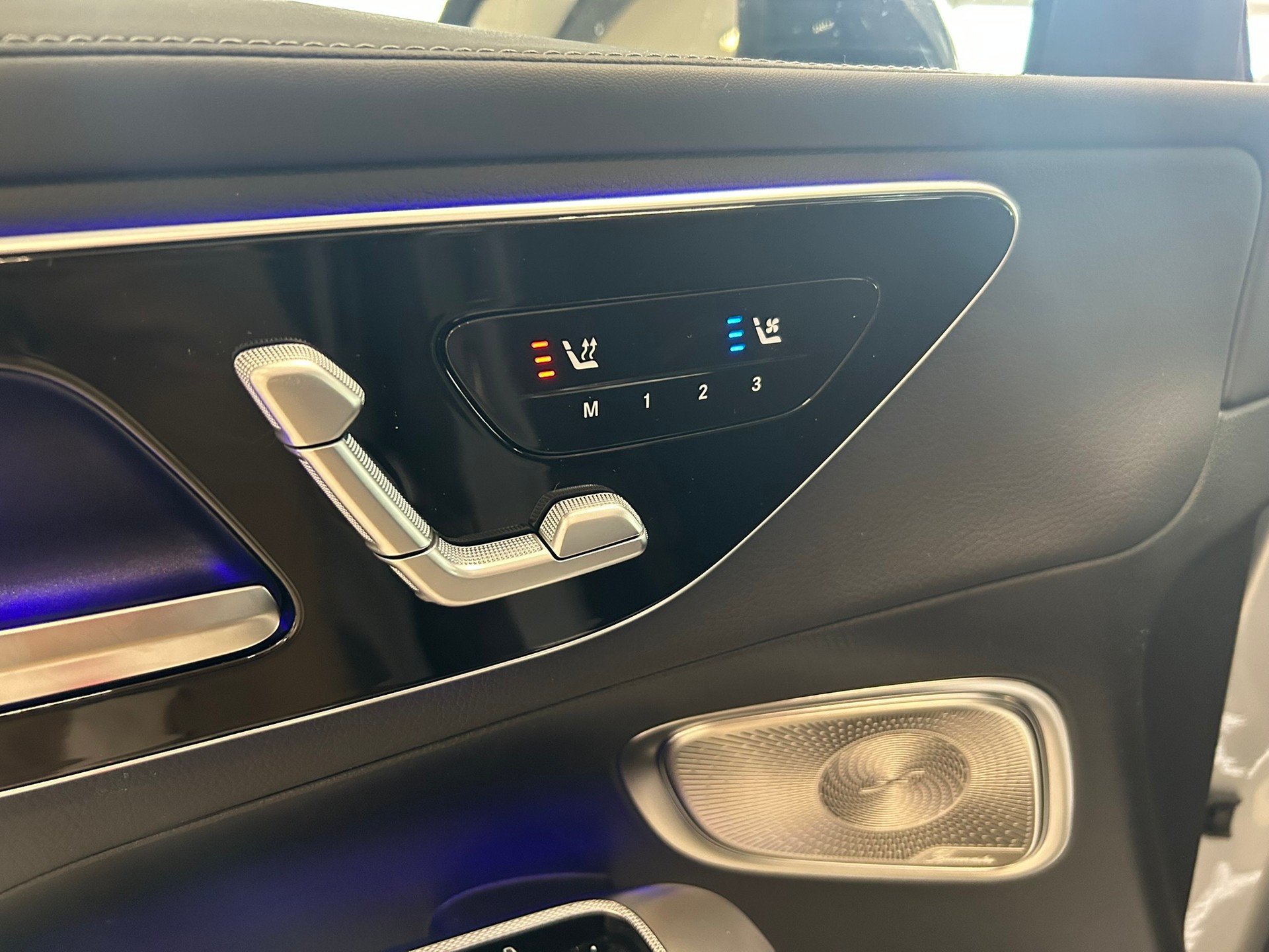 MERCEDES-BENZ GLC 300 4Matic 9G-Tronic-image-17