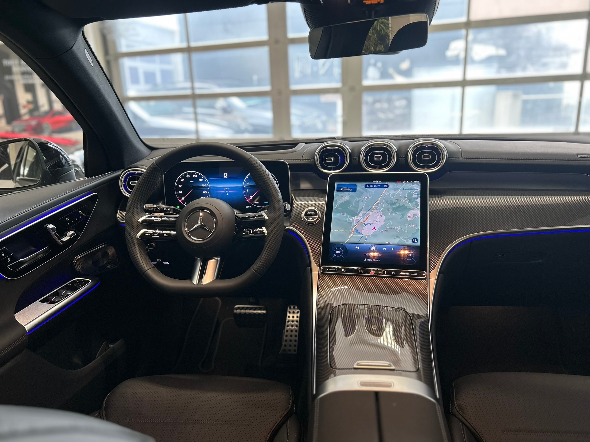 MERCEDES-BENZ GLC 300 4Matic 9G-Tronic-image-6