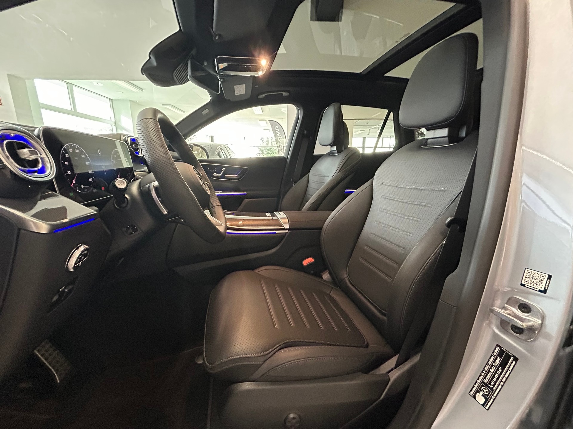 MERCEDES-BENZ GLC 300 4Matic 9G-Tronic-image-9