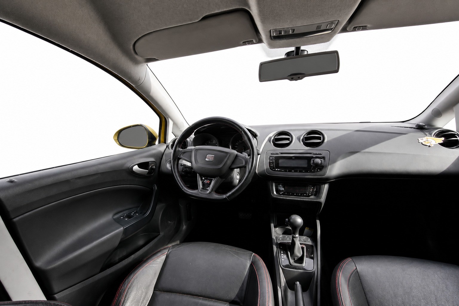 SEAT Ibiza SC 1.4 TSI FR DSG-image-9