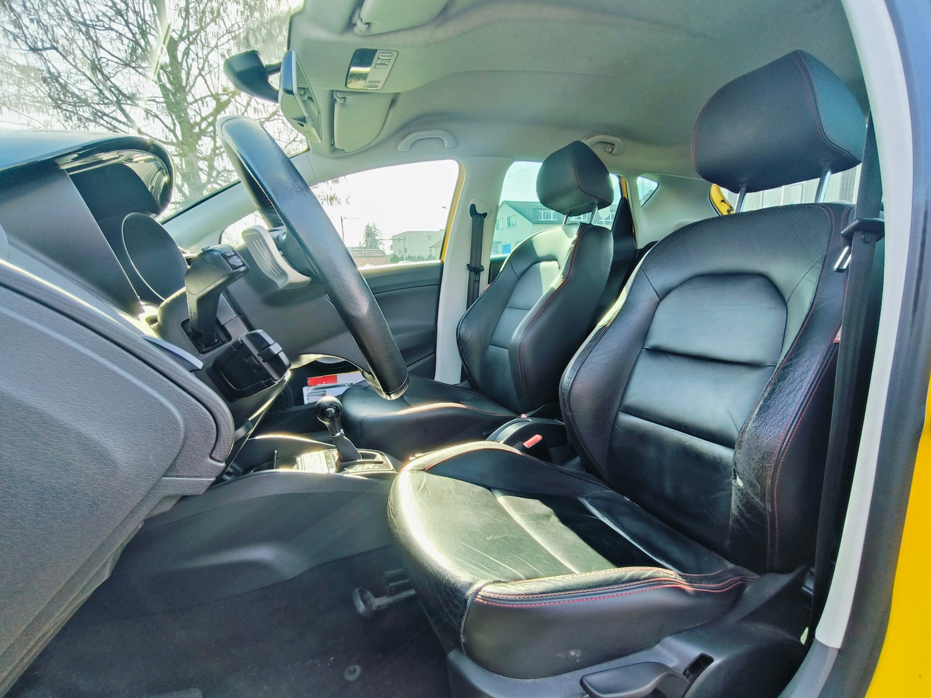SEAT Ibiza SC 1.4 TSI FR DSG-image-8