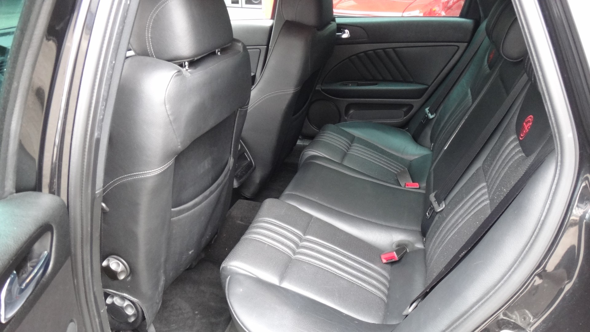 ALFA ROMEO 159 Sportwagon 2.4 JTD TI Q-Tronic-image-10