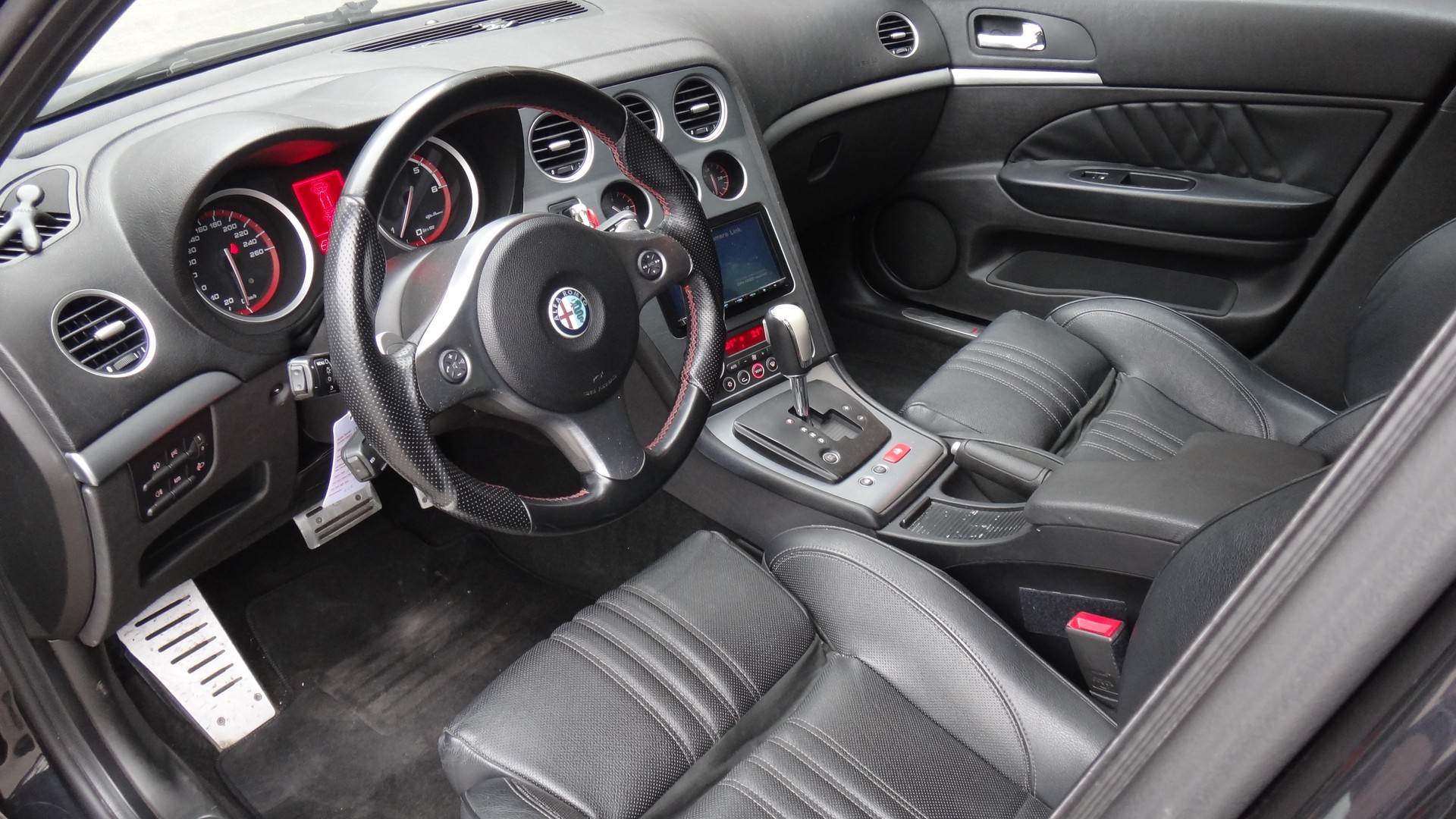 ALFA ROMEO 159 Sportwagon 2.4 JTD TI Q-Tronic-image-8