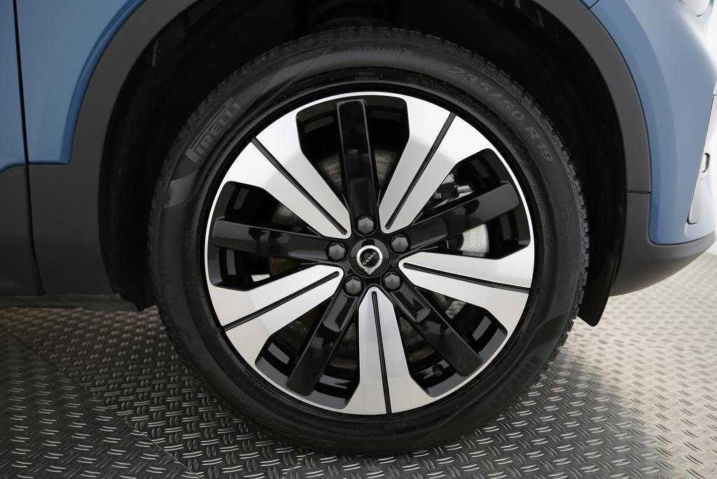 VOLVO XC40 P6 Plus-image-13
