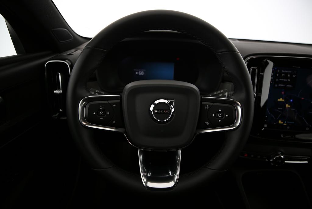 VOLVO XC40 P6 Plus-image-5