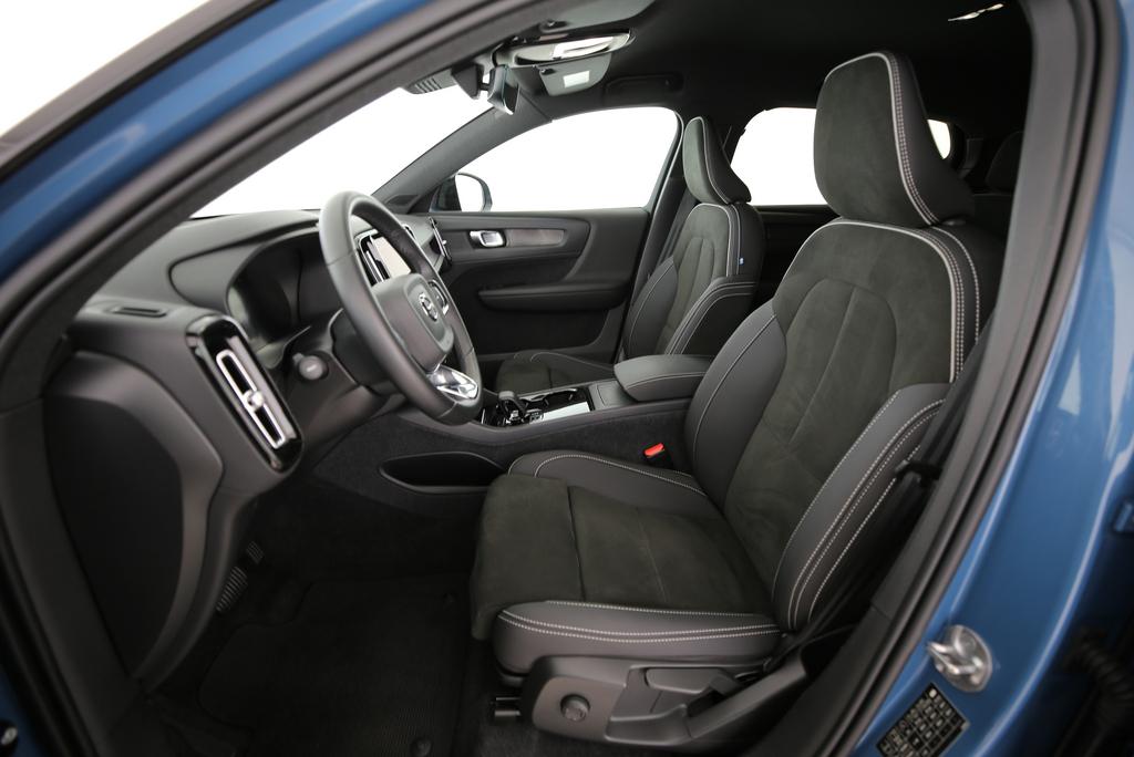 VOLVO XC40 P6 Plus-image-3