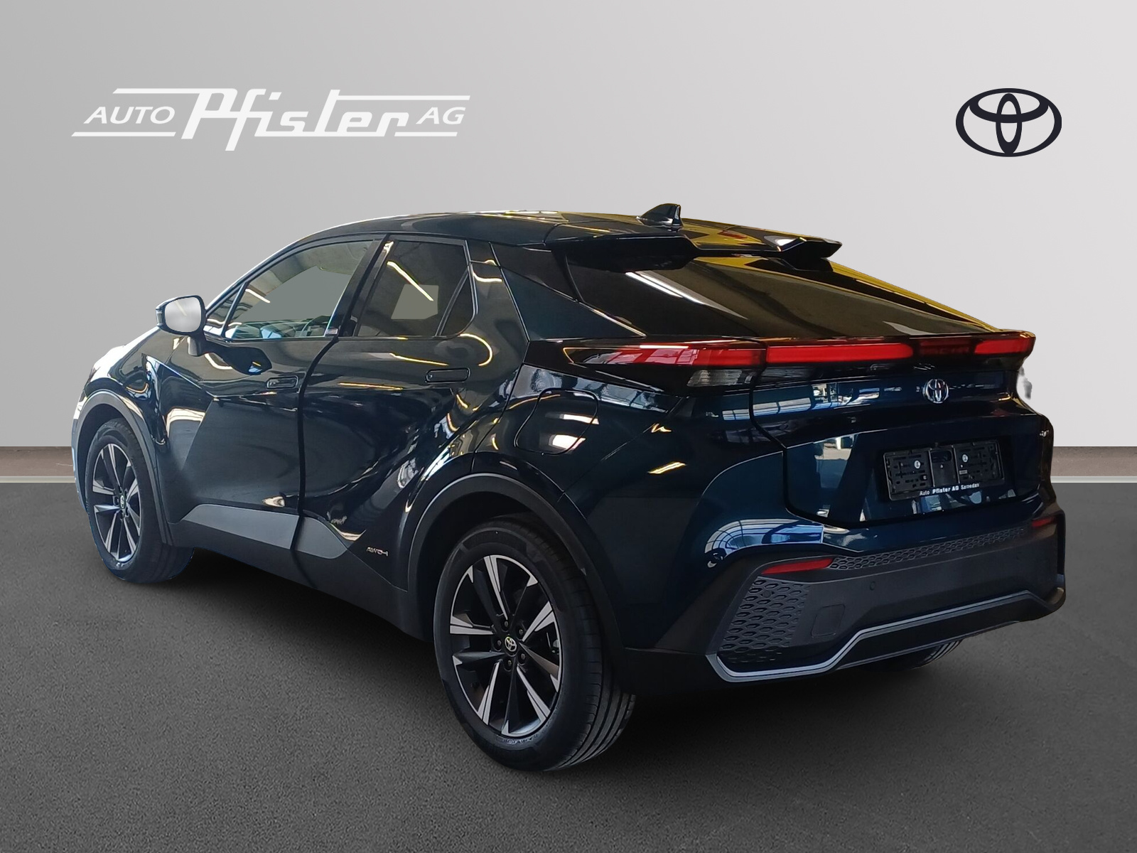 TOYOTA C-HR 2.0 HEV Swiss Edition 4x4-image-3
