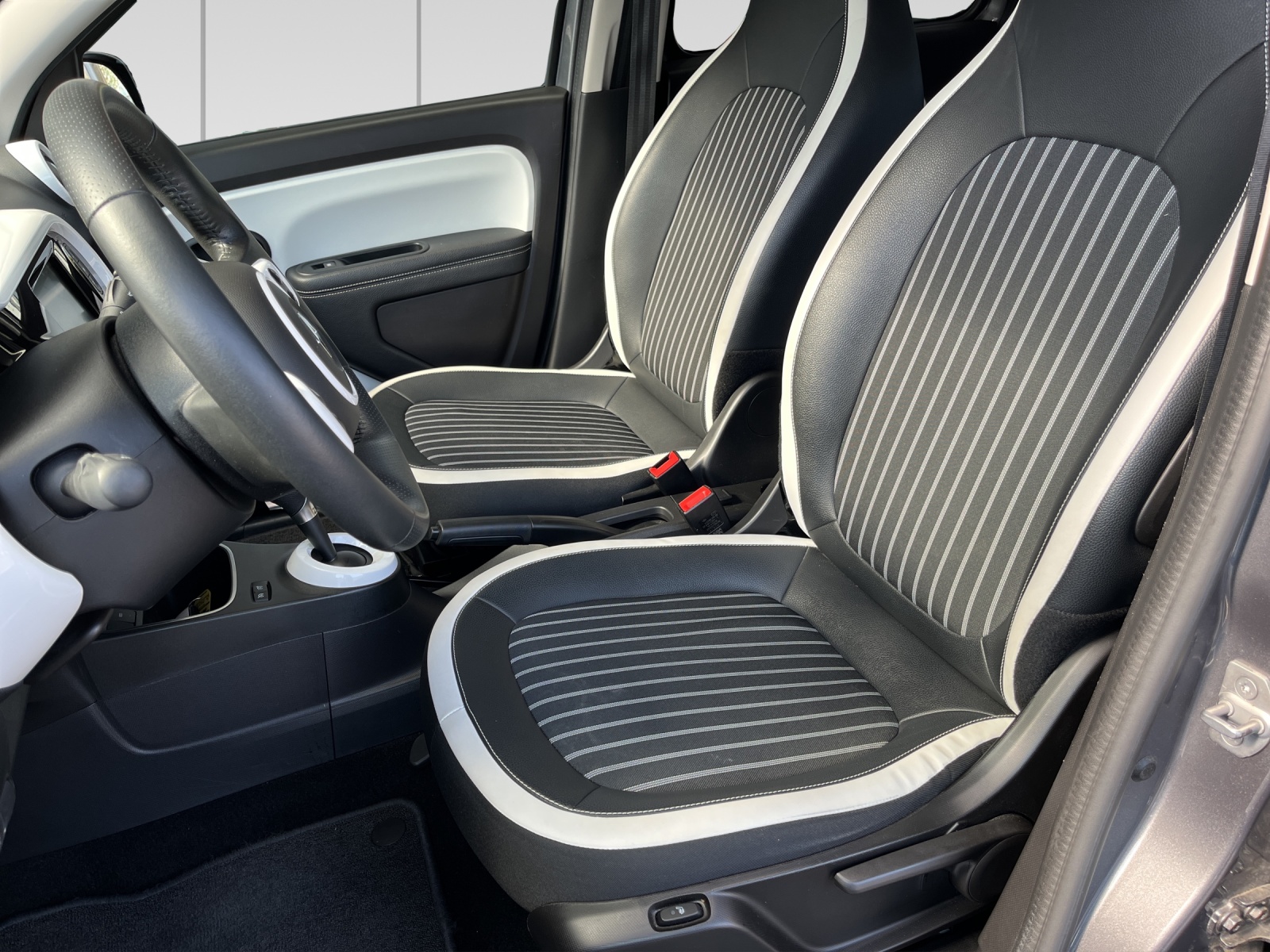 RENAULT Twingo Electric Intens-image-6