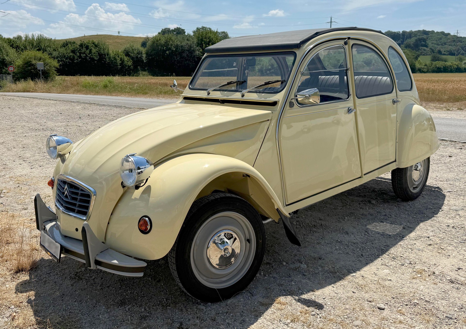 CITROEN 2CV6 Spécial (Club)-image-0