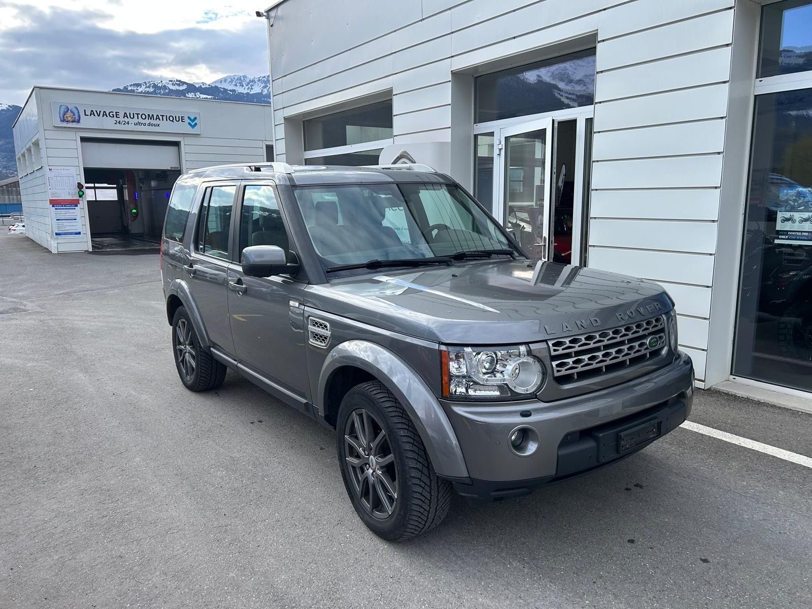 LAND ROVER Discovery 3.0 TDV6 HSE Automatic-image-0