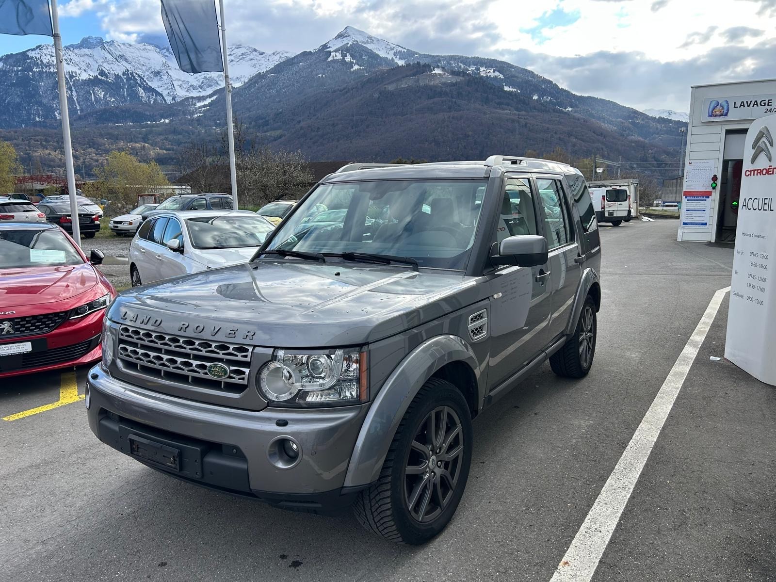 LAND ROVER Discovery 3.0 TDV6 HSE Automatic-image-7