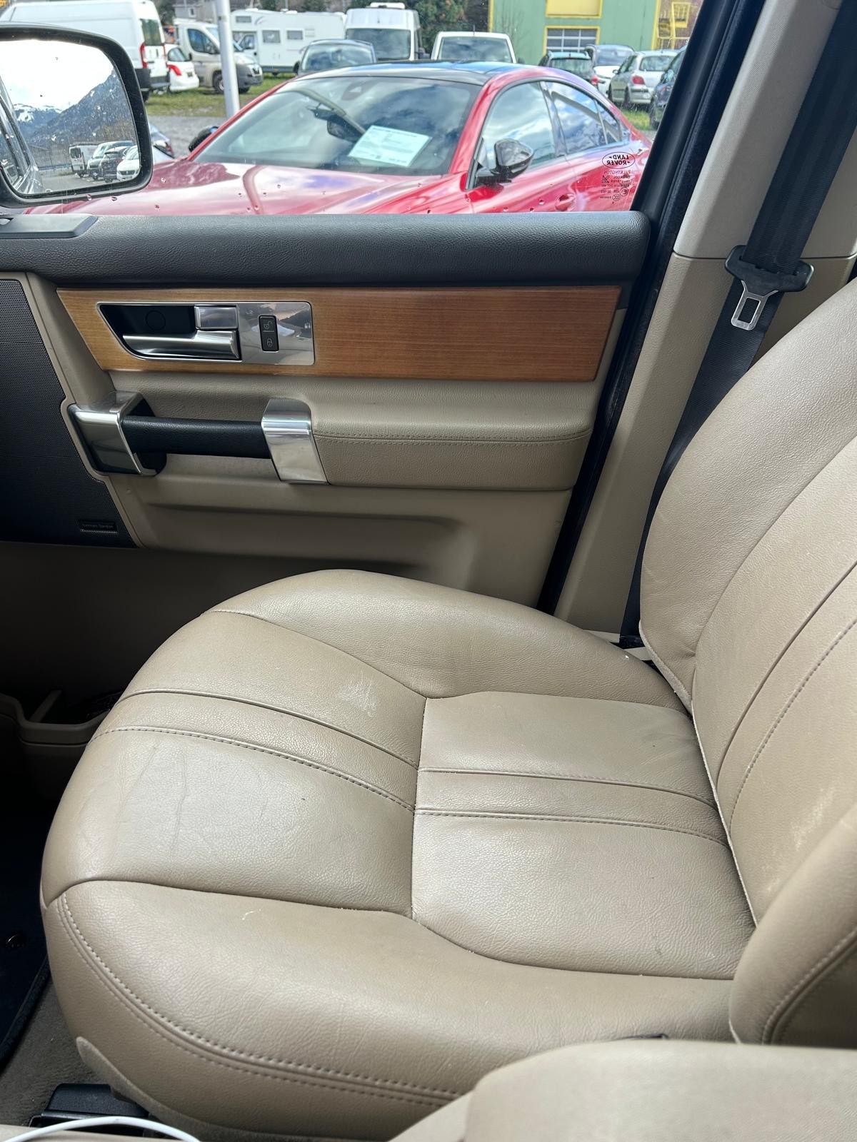 LAND ROVER Discovery 3.0 TDV6 HSE Automatic-image-6