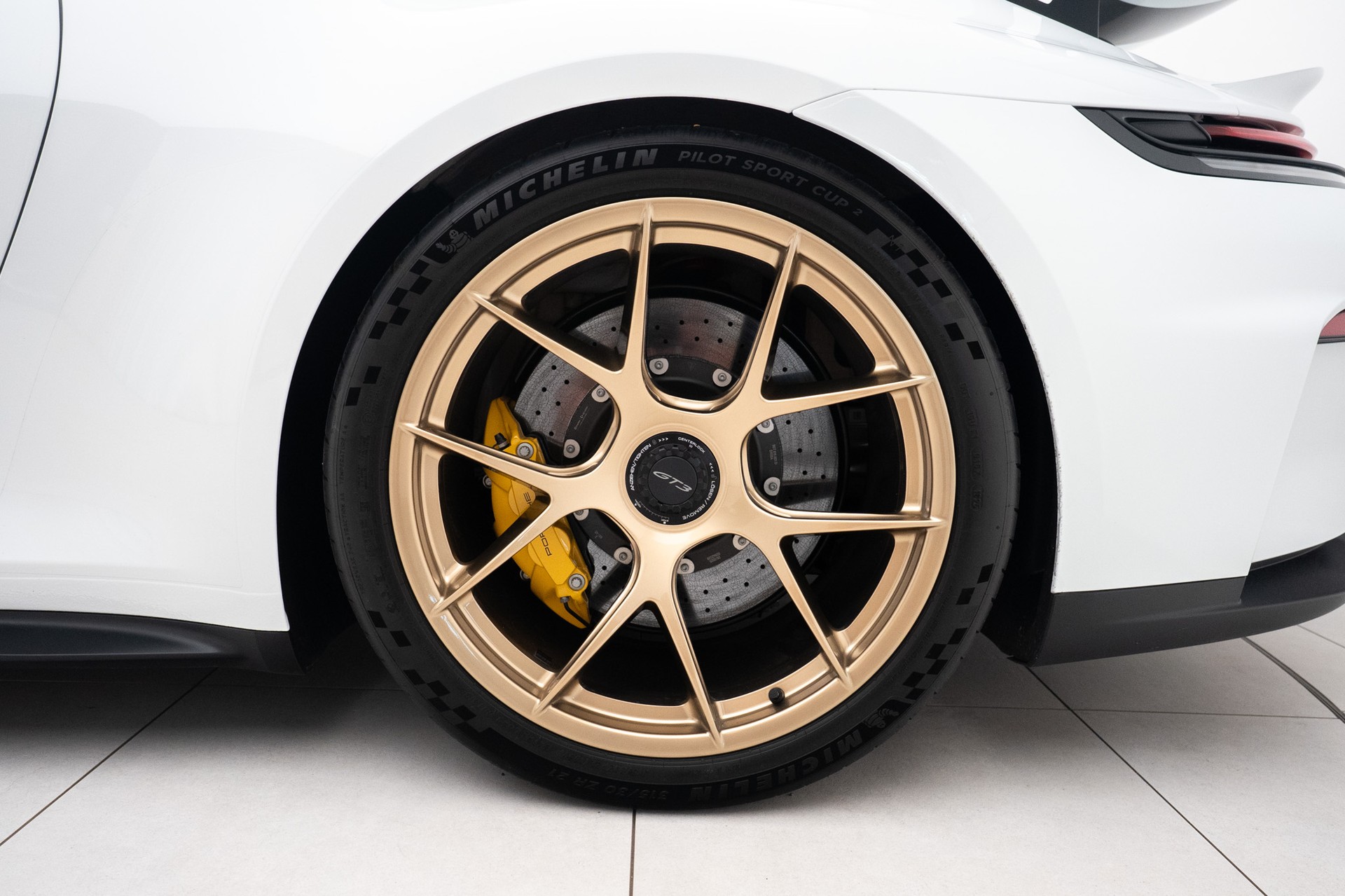 PORSCHE 911 Carrera GT3 Weissach Akrapovic-image-24