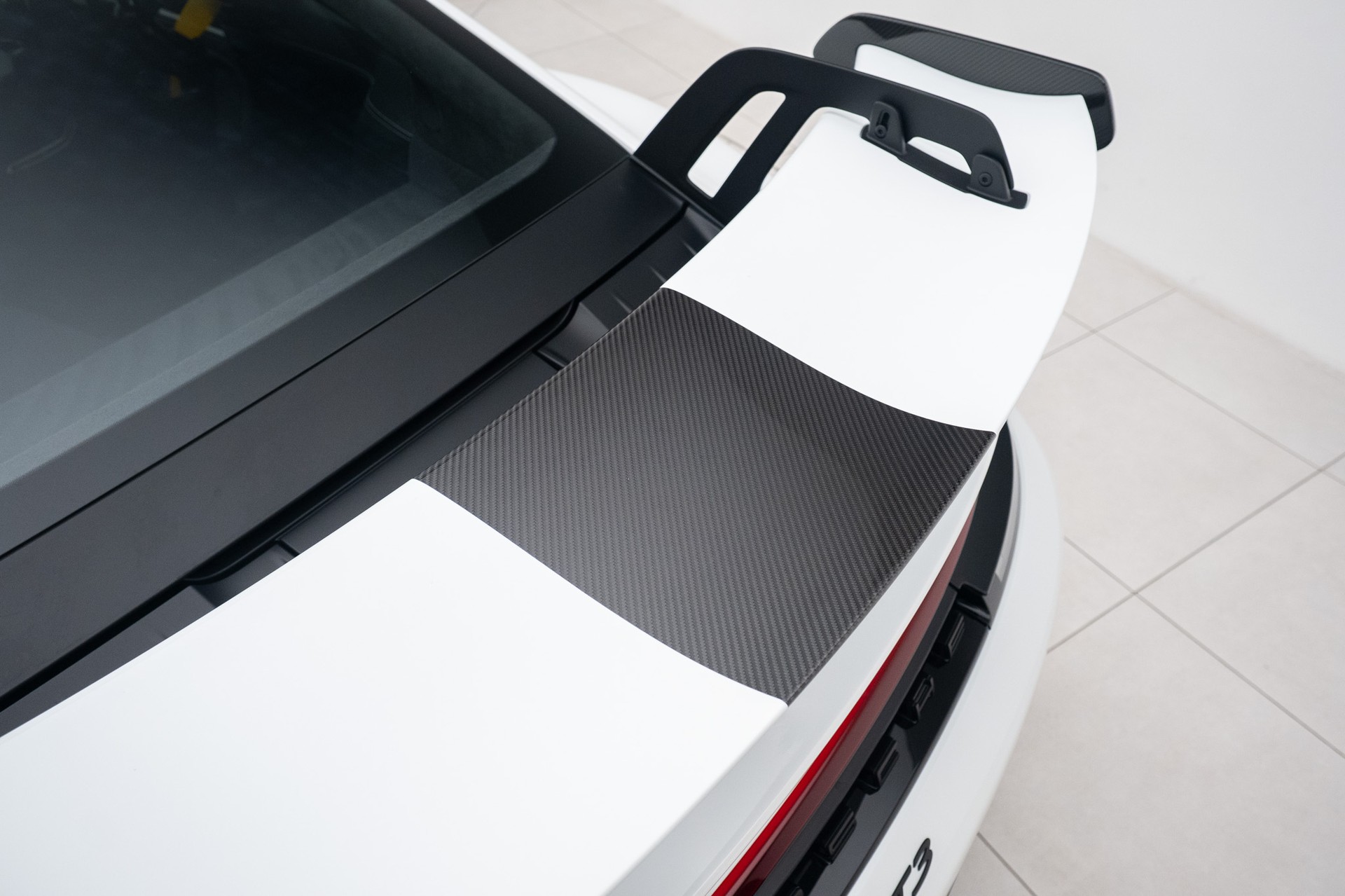 PORSCHE 911 Carrera GT3 Weissach Akrapovic-image-22