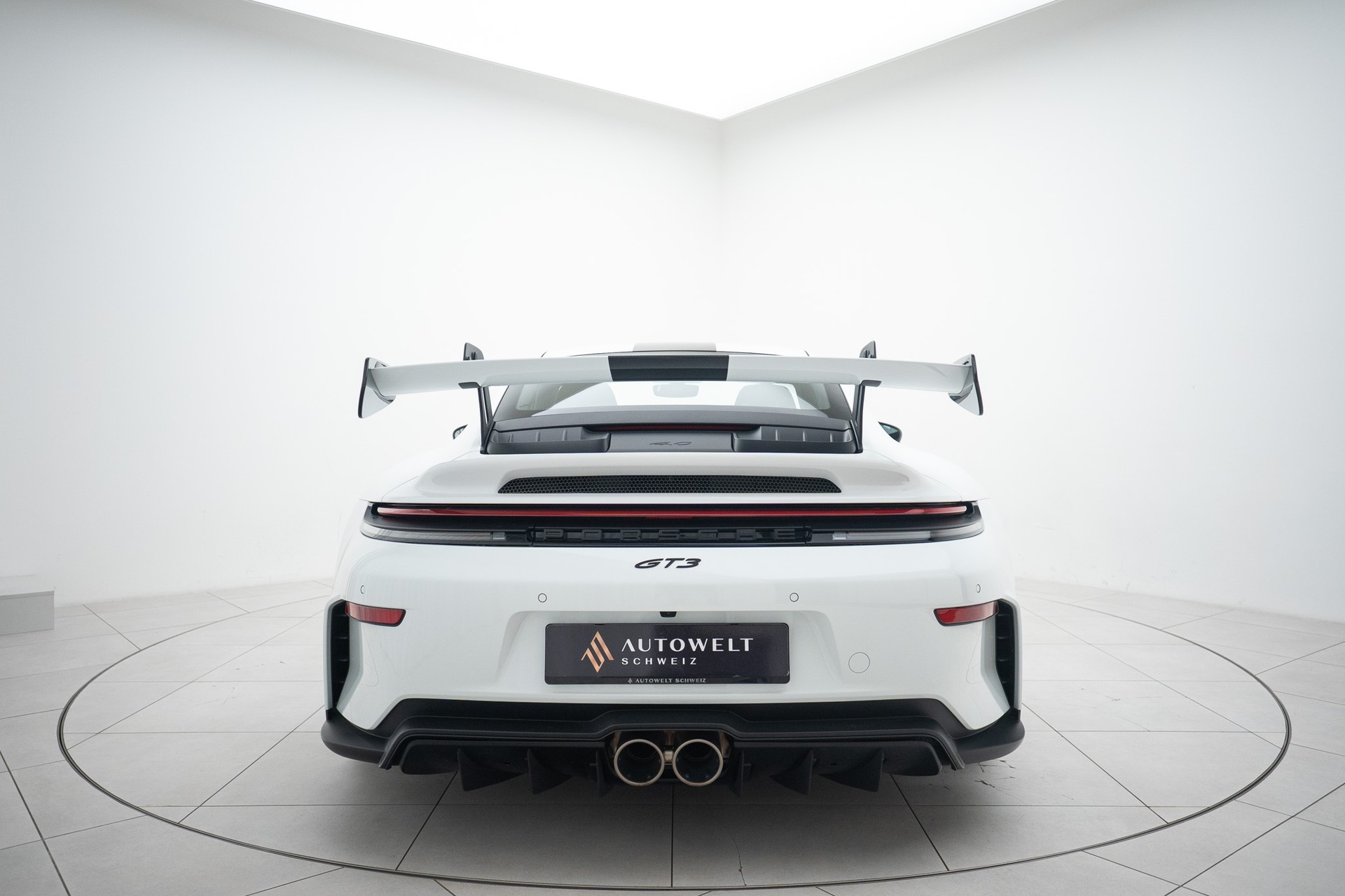 PORSCHE 911 Carrera GT3 Weissach Akrapovic-image-3