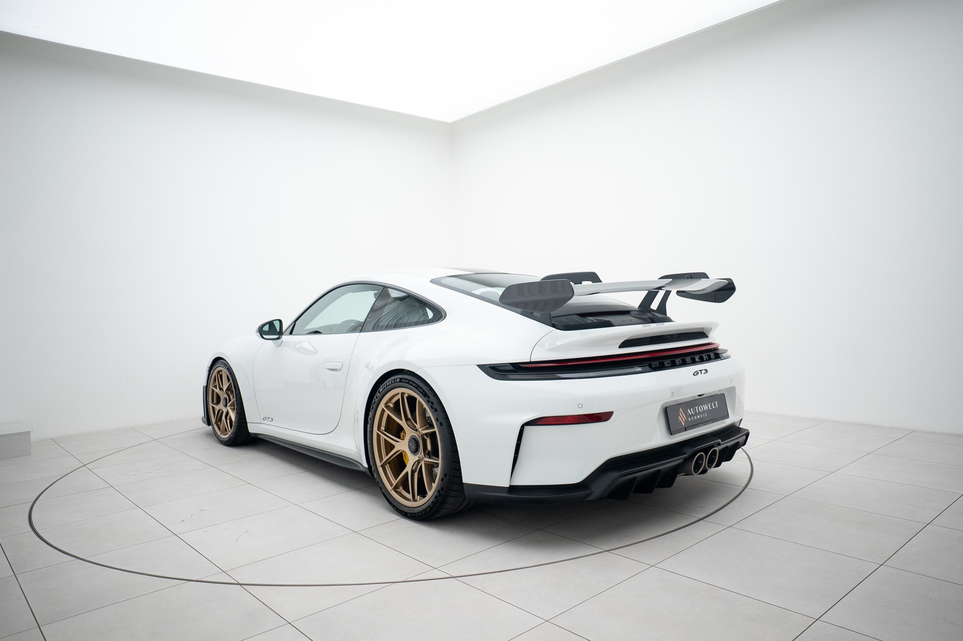 PORSCHE 911 Carrera GT3 Weissach Akrapovic-image-2