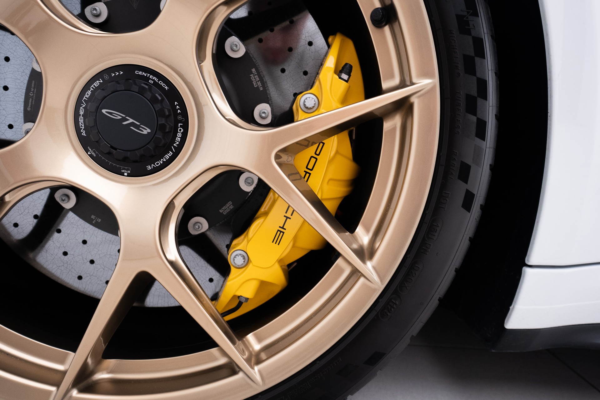 PORSCHE 911 Carrera GT3 Weissach Akrapovic-image-25