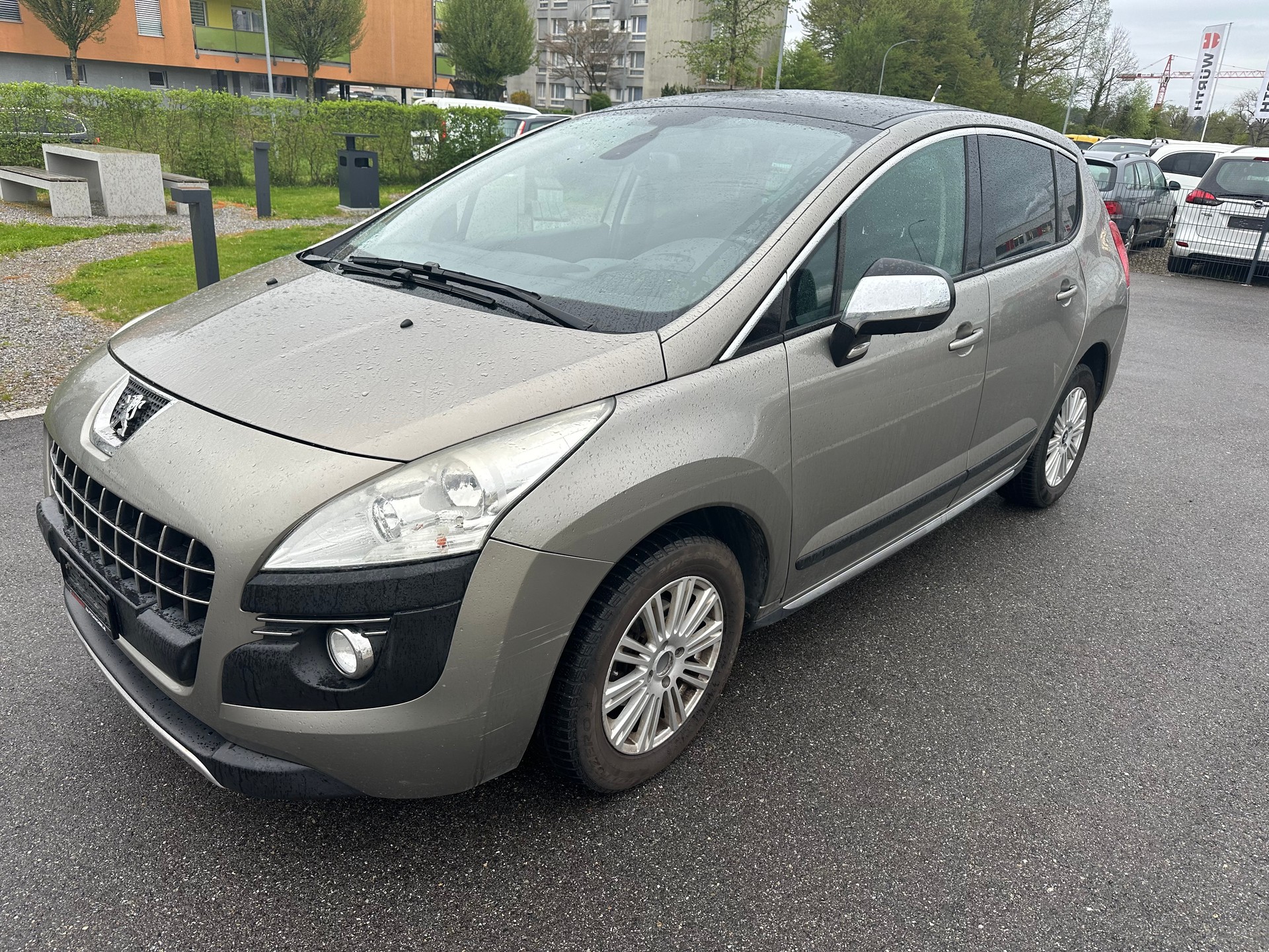 PEUGEOT 3008 1.6 HDI Swiss Edition EGS6