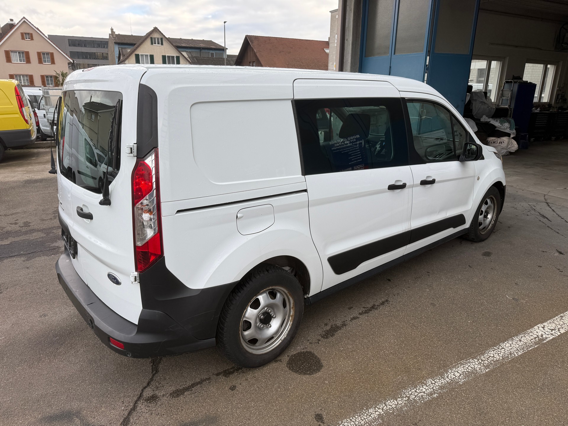 FORD Transit Connect Van T230 DCIV 1.5 EcoBlue Ambi. A-image-4