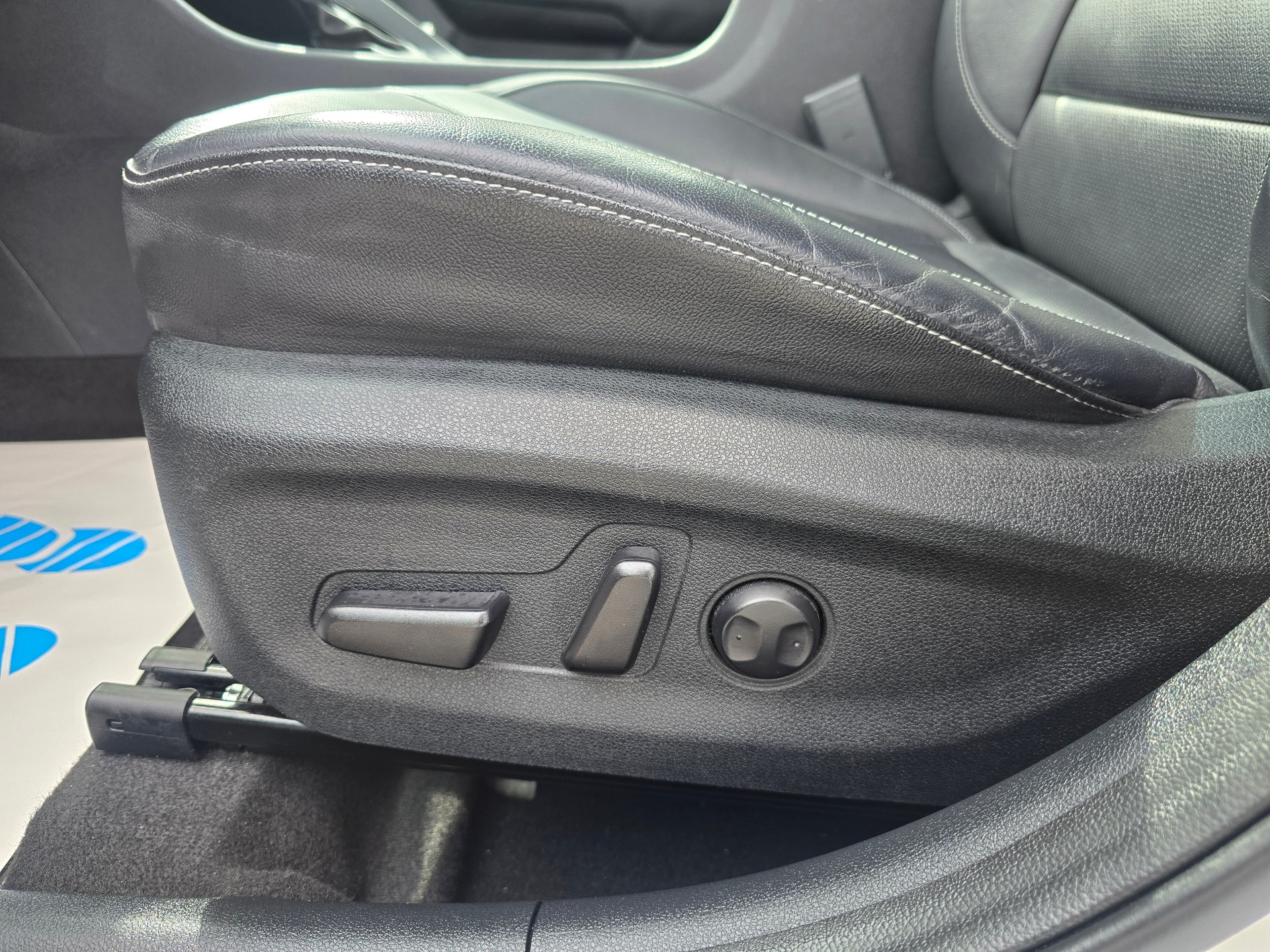 KIA Niro 1.6GDi Hybrid Style DCT-image-12