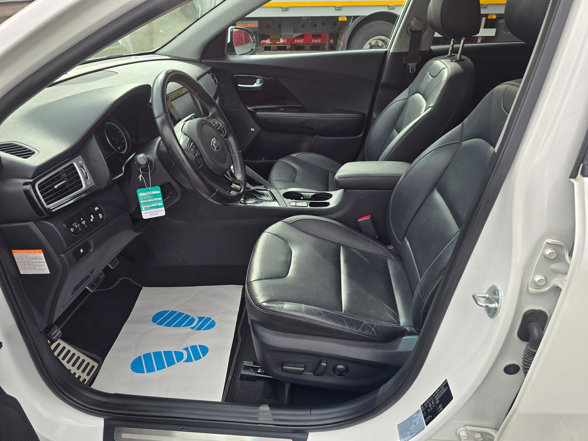 KIA Niro 1.6GDi Hybrid Style DCT-image-9