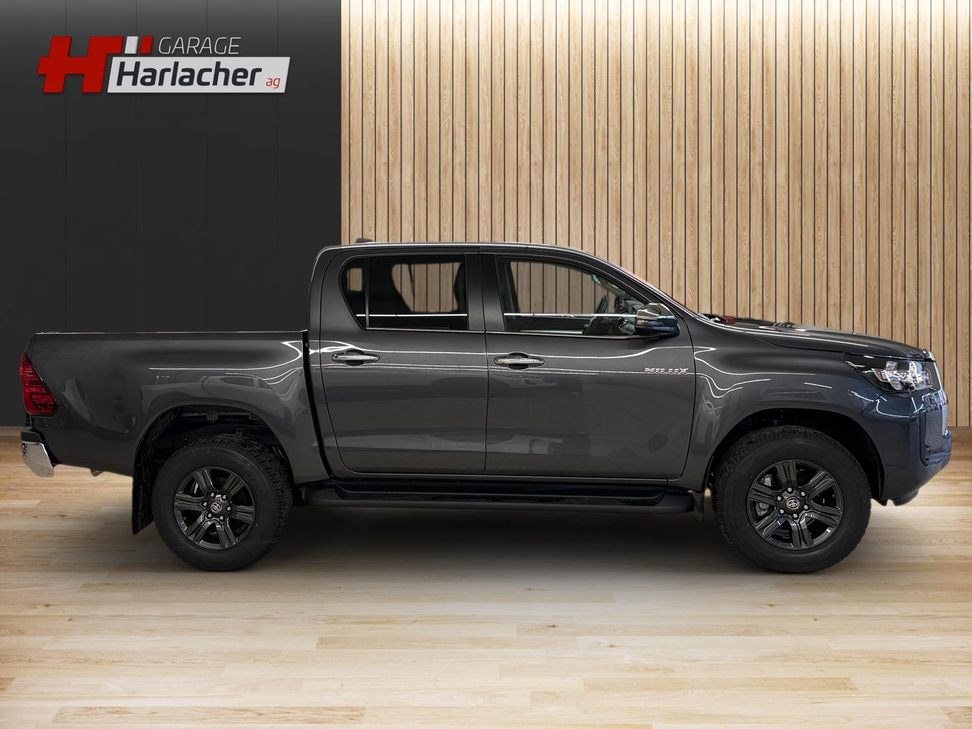 TOYOTA Hilux Double Cab.-Pick-up 2.4 D-4D 150 Style-image-3