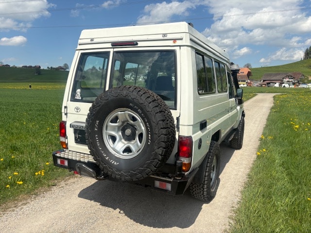 TOYOTA HZJ 78 Buschtaxi-image-3