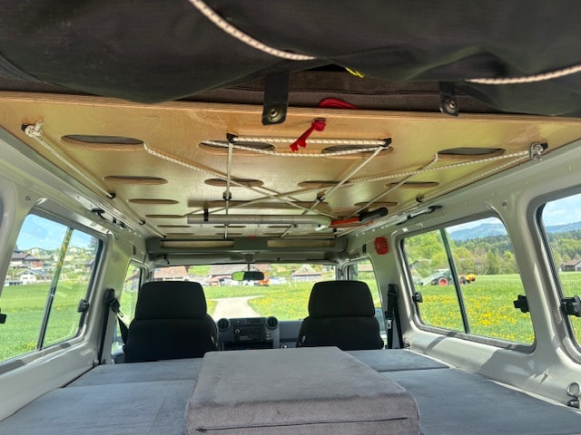 TOYOTA HZJ 78 Buschtaxi-image-10