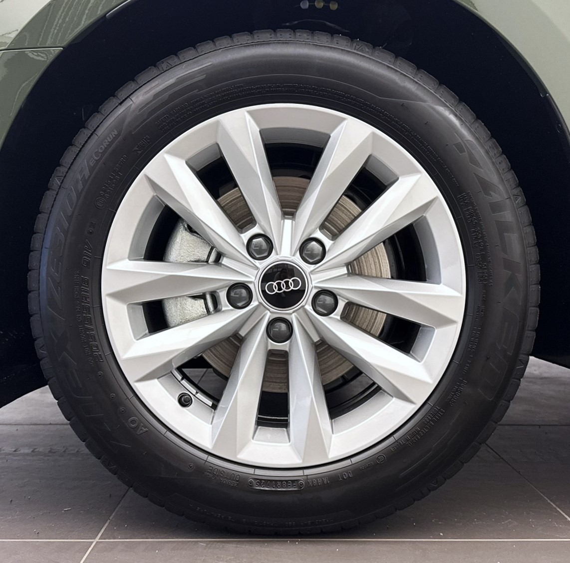 AUDI A3 Sportback TFSI 110 kW Attraction S tronic-image-2