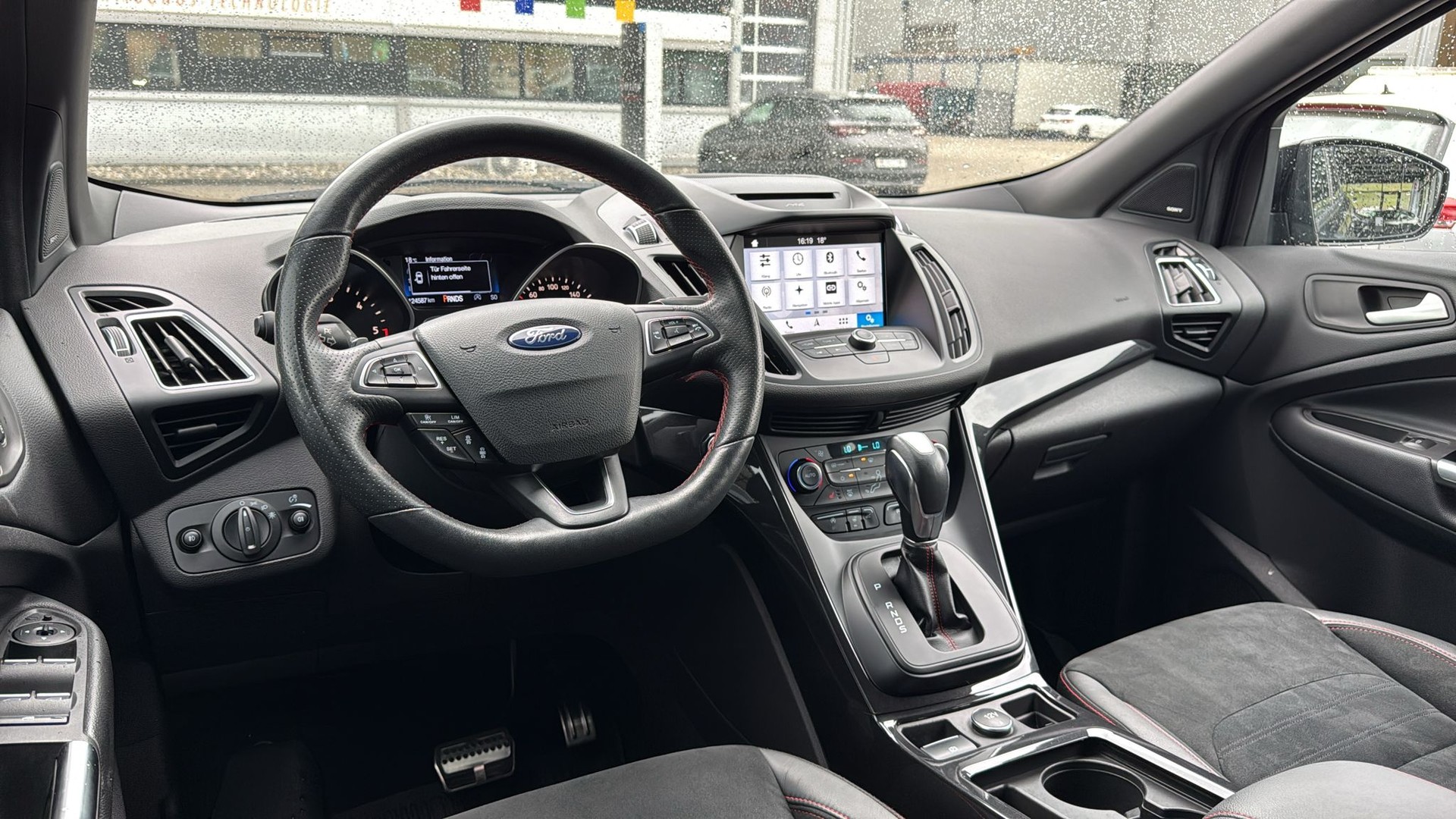 FORD Kuga 2.0 TDCi ST Line High 4WD PowerShift-image-29
