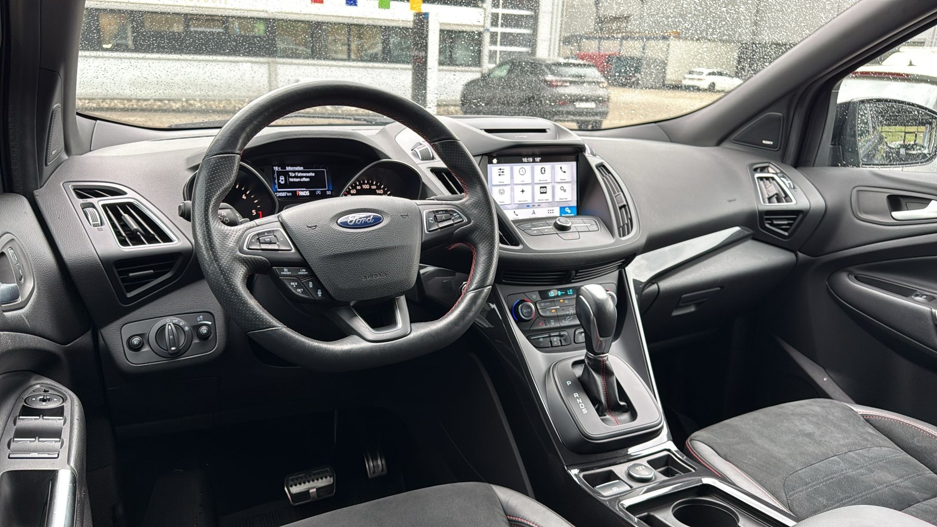 FORD Kuga 2.0 TDCi ST Line High 4WD PowerShift-image-30