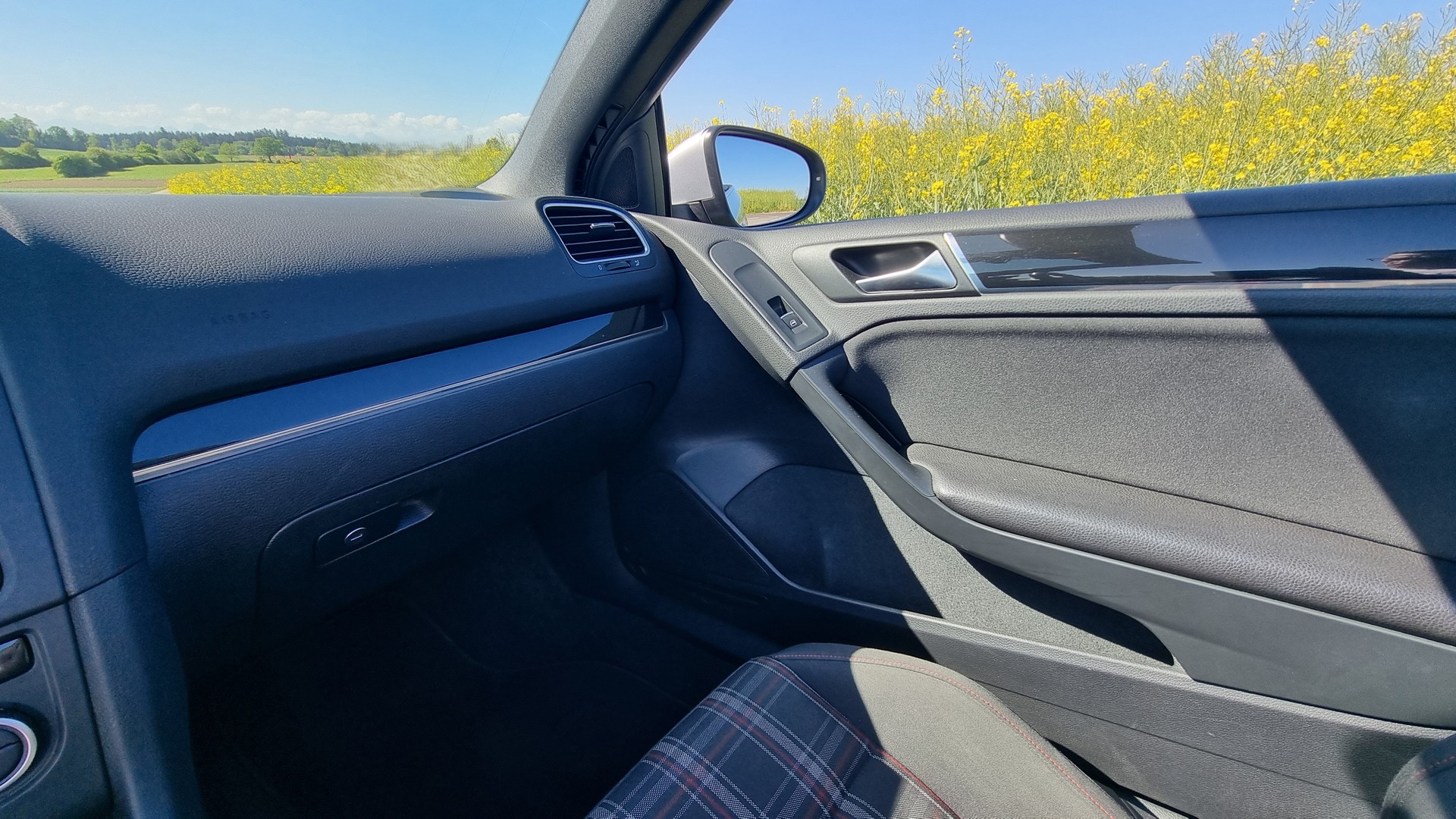 VW 2.0 TSI GTI-image-8