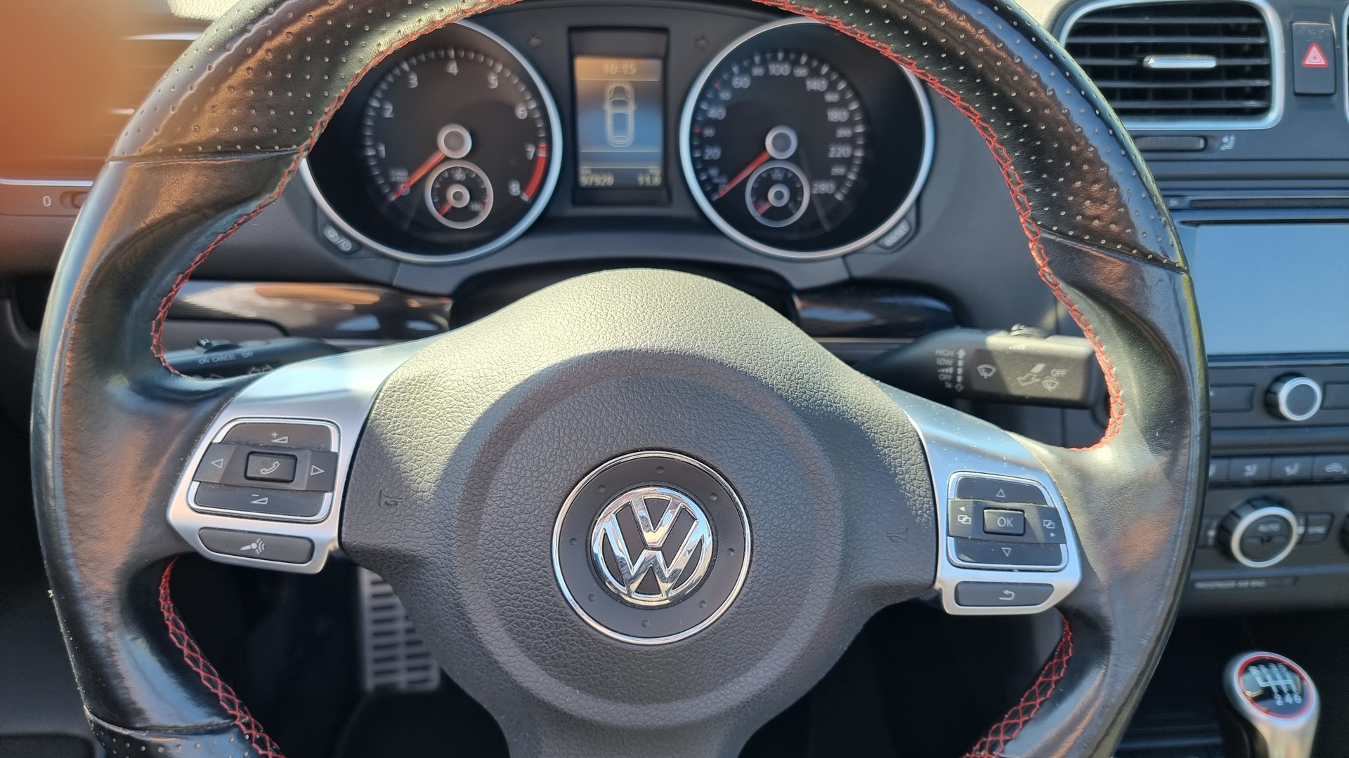 VW 2.0 TSI GTI-image-11
