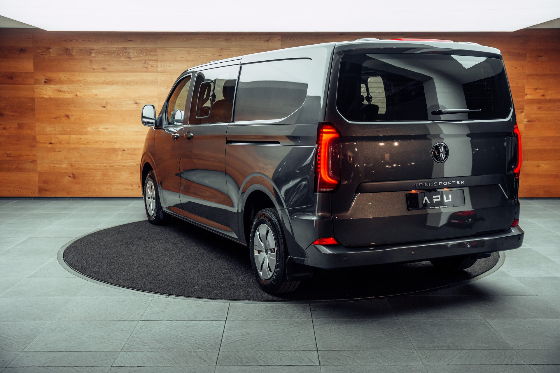 VW Multivan 2.0 TDI DSG Lang-image-2
